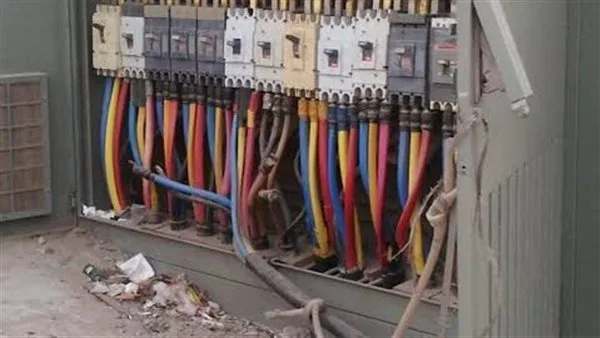 نشوب حريق في محطة كهرباء على طريق الواحات باتجاه أكتوبر نشوب حريق في محطة كهرباء على طريق الواحات باتجاه أكتوبر