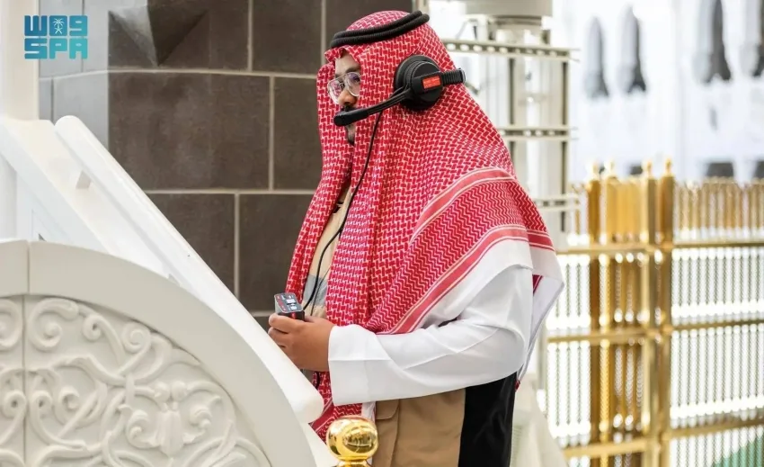 نظام صوتي شامل مكون من 8,000 سماعة يغطي 650,000 متر مربع من مساحة المسجد الحرام. نظام صوتي شامل مكون من 8,000 سماعة يغطي 650,000 متر مربع من مساحة المسجد الحرام.