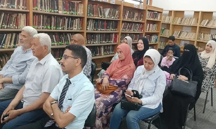 نقاش حول كتاب «الشيخان» لطه حسين في مكتبة طنطا نقاش حول كتاب «الشيخان» لطه حسين في مكتبة طنطا