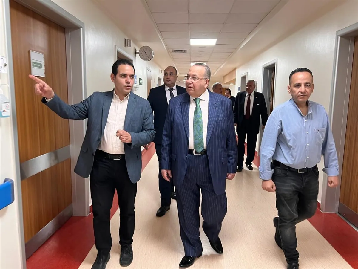 نقيب الأشراف يتفقد مستشفى الناس: مؤسسة طبية رائدة في الجمهورية الجديدة نقيب الأشراف يتفقد مستشفى الناس: مؤسسة طبية رائدة في الجمهورية الجديدة