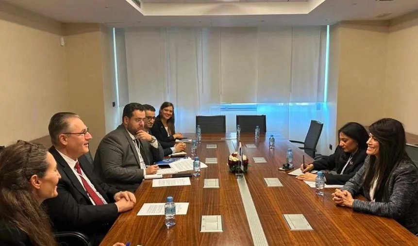 المشاط تستعرض مع الأمين العام المساعد للأمم المتحدة والمدير الإقليمي لبرنامج التنمية التابع للأمم المتحدة سبل تعزيز العلاقات. المشاط تستعرض مع الأمين العام المساعد للأمم المتحدة والمدير الإقليمي لبرنامج التنمية التابع للأمم المتحدة سبل تعزيز العلاقات.