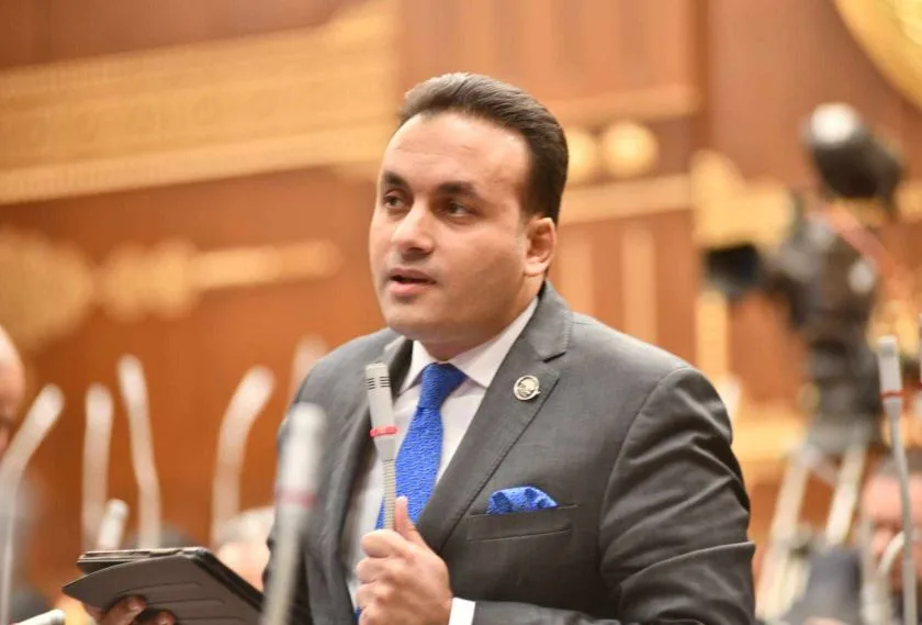 النائب عمرو فهمي: تصريحات الرئيس السيسي في قمة بغداد أظهرت التزام مصر بحماية الأمن القومي العربي النائب عمرو فهمي: تصريحات الرئيس السيسي في قمة بغداد أظهرت التزام مصر بحماية الأمن القومي العربي
