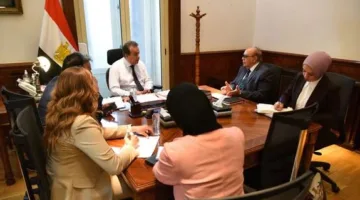 خالد عبدالغفار يستكشف طرق تسهيل انضمام الأطباء إلى برامج التعليم المهني المتخصص.