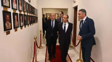وزير الخارجية يقوم بجولة في سفارة مصر بالعاصمة المغربية الرباط