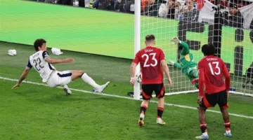 نهائي الدوري الأوروبي: توتنهام يتفوق على مانشستر يونايتد بهدف في الشوط الأول