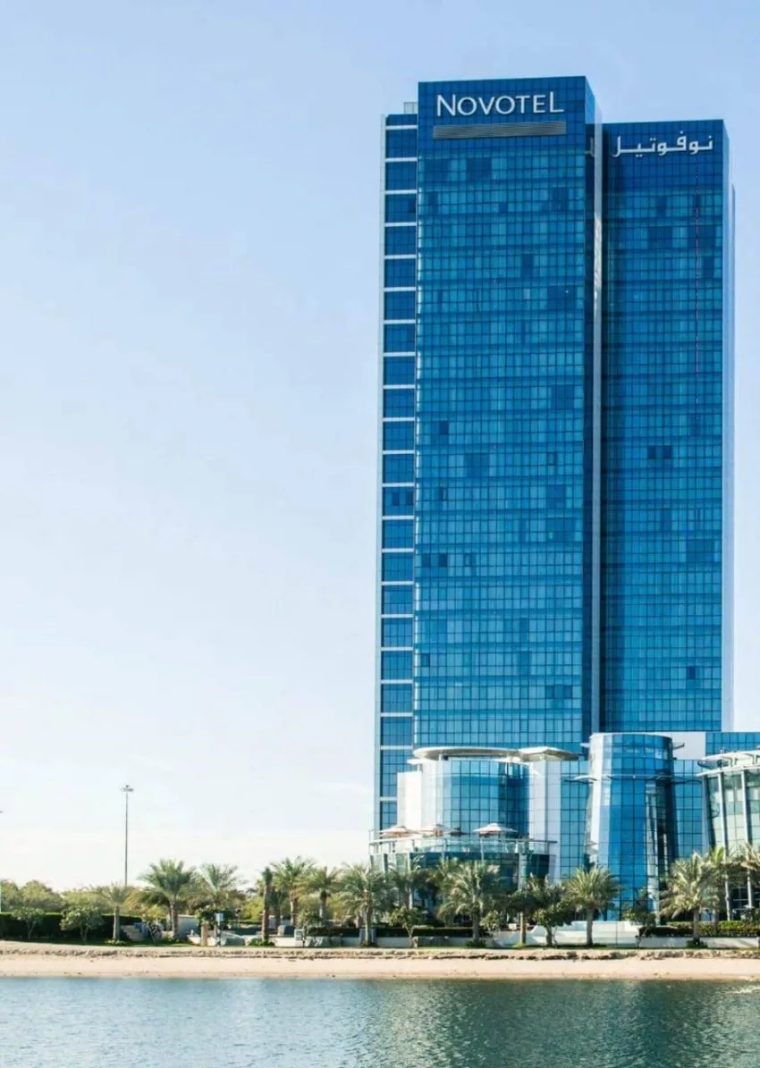 نوفوتيل تحتفل بسنة من التفاني في حماية المحيطات وتعزيز التعاون المستدام مع الصندوق العالمي للطبيعة نوفوتيل تحتفل بسنة من التفاني في حماية المحيطات وتعزيز التعاون المستدام مع الصندوق العالمي للطبيعة