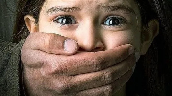 نيابة الفيوم تأمر بالفحص الطبي لطفلة بعد اتهام عمها بالتحرش