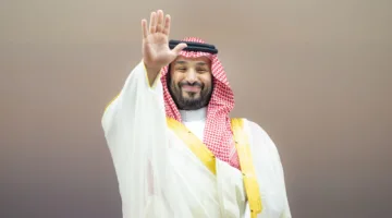 نيابة عن خادم الحرمين، ولي العهد يُشارك في المباراة النهائية لكأس خادم الحرمين الشريفين.