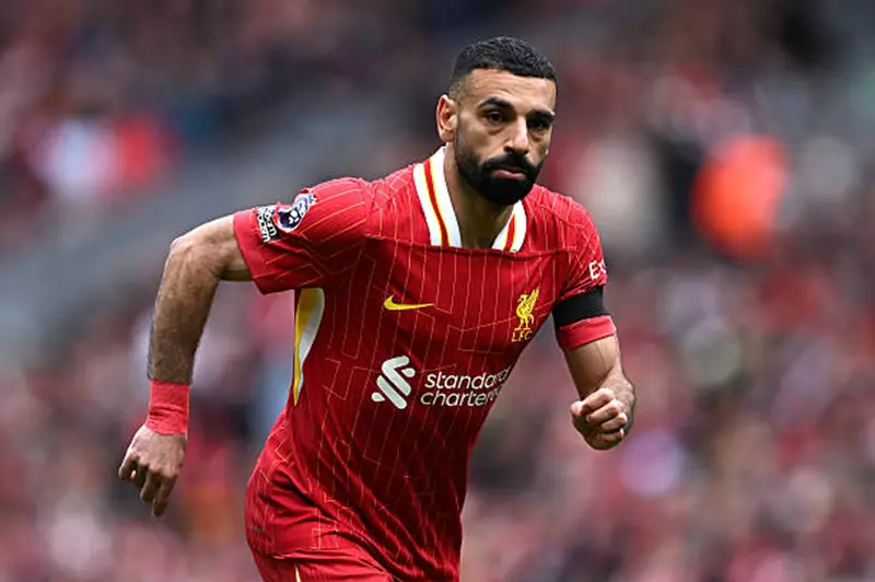 نيفيل: صلاح يتفوق بفارق كبير كأفضل لاعب في الدوري الإنجليزي عن باقي اللاعبين. نيفيل: صلاح يتفوق بفارق كبير كأفضل لاعب في الدوري الإنجليزي عن باقي اللاعبين.