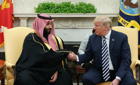 هآرتس: الطريق إلى اتفاق أو حرب مع إيران يمر عبر السعودية