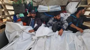 هآرتس: ما تفعله إسرائيل في غزة يُعتبر “جريمة حرب جماعية”