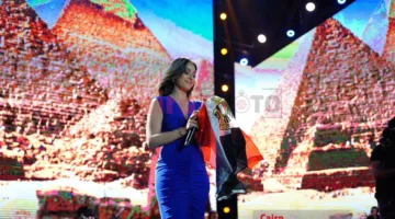 هبة طوجي ترفع علم مصر وتبدي احترامها لفيروز خلال حفلها الذي نظمته القاهرة 24 بإشراف وليد منصور