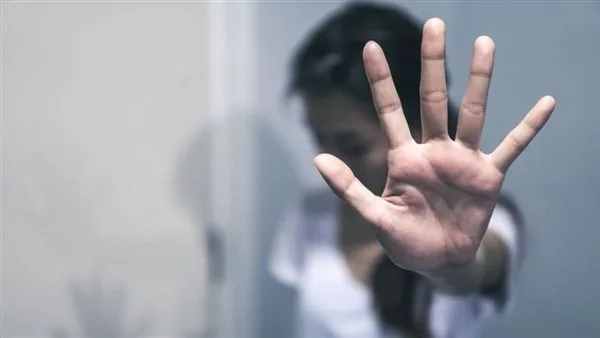 هتك عرض طالبة على يد ثلاث طلاب زملائها داخل مقابر قرية بالقليوبية