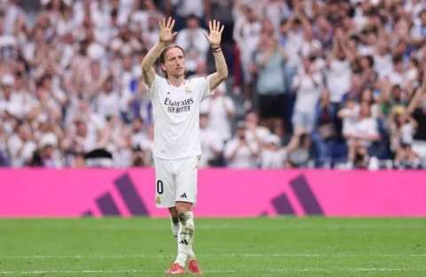 هذا هو البديل لمودريتش الذي سيحمل رقم 10 في ريال مدريد هذا هو البديل لمودريتش الذي سيحمل رقم 10 في ريال مدريد