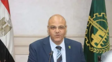 محافظ القليوبية يناقش مع وزارة البيئة تحسين نظام إدارة النفايات الصلبة
