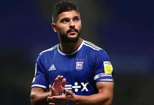 هل دخلت لجنة التخطيط بالزمالك في مفاوضات مع سام مرسي؟
