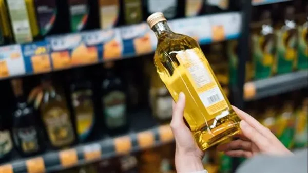 هل زيت عباد الشمس ضار بصحتك؟ العلم يحسم الجدل