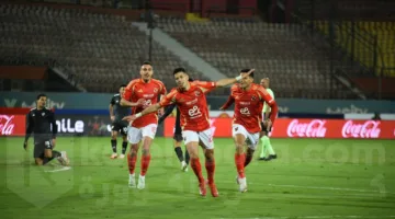 هل سيتخطى زيزو؟.. عقد تاريخي لإمام عاشور لتجديد ارتباطه بالأهلي.