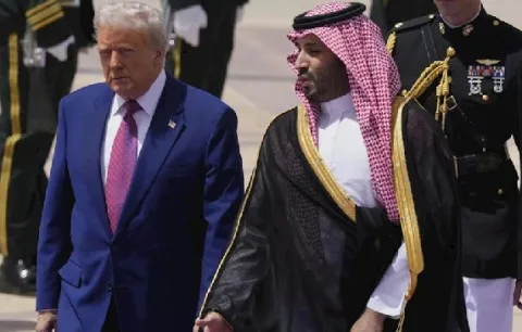 هل سينجح ترامب في تحقيق أهدافه بالشرق الأوسط عبر سياسة الصفقات؟ هل سينجح ترامب في تحقيق أهدافه بالشرق الأوسط عبر سياسة الصفقات؟