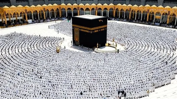 هل يجوز أداء فريضة الحج عن الغير؟