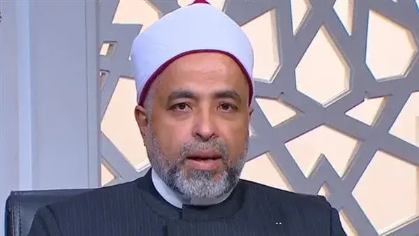 هل يجوز الانتفاع بصدقة وكلت بتوزيعها؟.. أمين الفتوى يُجيب