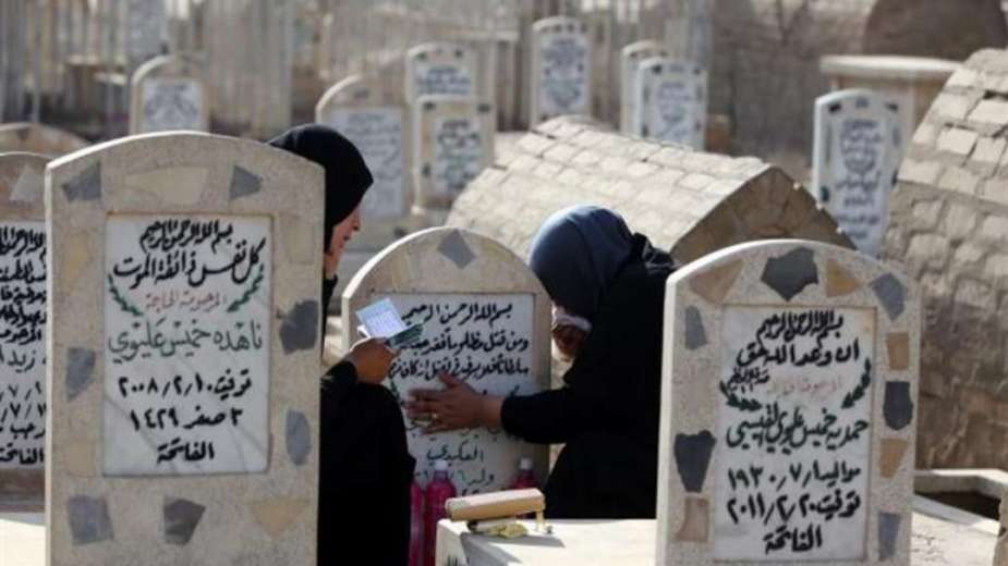 هل يجوز للمرأة الحائض زيارة القبور؟.. الأزهر للفتوى يجيب