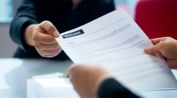 هل يحق لحاملي الإقامة العائلية في قطر العمل؟ وزارة العمل توضح وتشرح الخطوات اللازمة