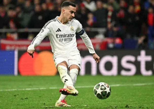 هل يغادر لوكاس فاسكيز ريال مدريد بعد كأس العالم للأندية؟.. تقرير من إيطاليا يكشف التفاصيل هل يغادر لوكاس فاسكيز ريال مدريد بعد كأس العالم للأندية؟.. تقرير من إيطاليا يكشف التفاصيل