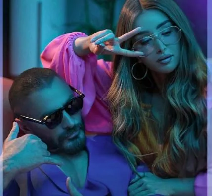 هناك مفاجآت.. «تامر حسني» يروج لـ فيلمه ريستارت