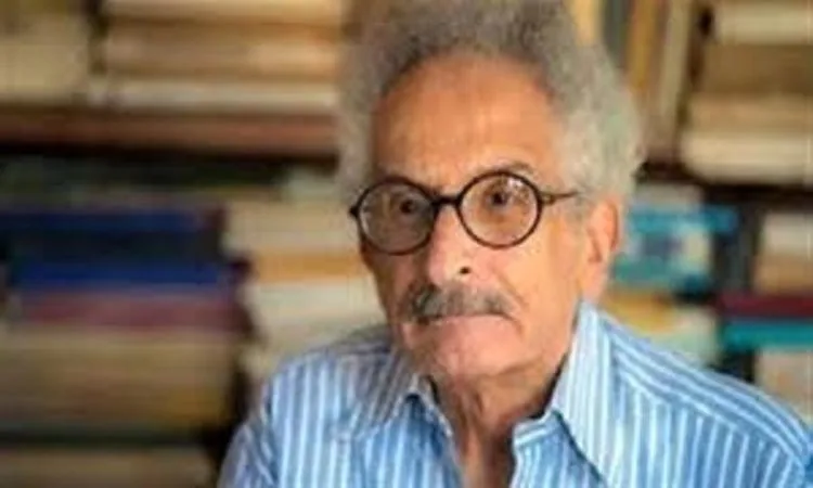 هنو: الرئيس السيسي يهتم بمتابعة الصحة العامة للأديب صنع الله إبراهيم هنو: الرئيس السيسي يهتم بمتابعة الصحة العامة للأديب صنع الله إبراهيم
