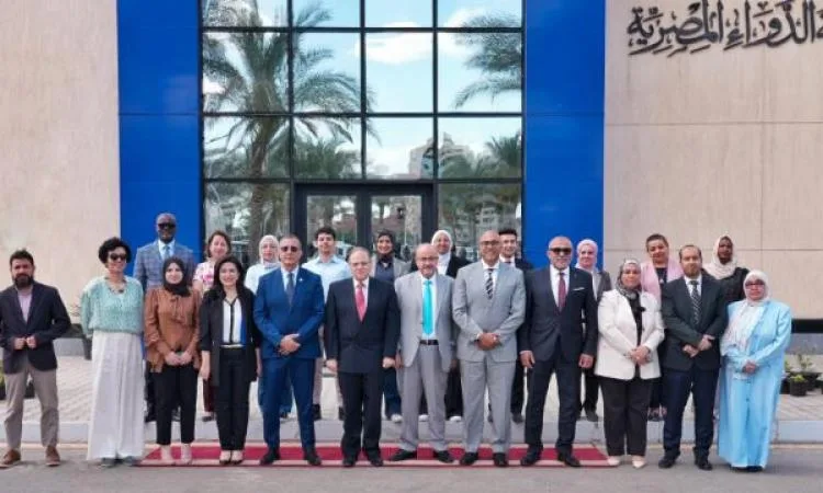 هيئة الدواء تختتم زيارة وفد الجزائر لتعزيز العلاقات بين مصر والجزائر. هيئة الدواء تختتم زيارة وفد الجزائر لتعزيز العلاقات بين مصر والجزائر.