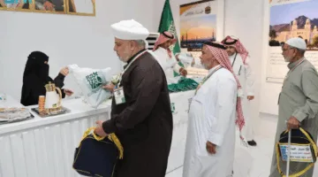 هيئة تطوير محمية الملك سلمان ترحب بحجاج البر وتقدم لهم هدايا ومطبوعات توعوية عن البيئة والتنوع البيولوجي