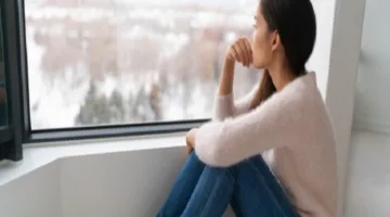 واحدة من كل 10 نساء تعاني منه: كيف يؤثر الزواج على اكتئاب النساء؟ (فيديو)