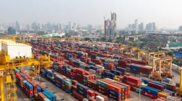واشنطن تؤكد استمرار الرسوم الجمركية بنسبة 10% رغم الاتفاقيات التجارية المتوصل إليها