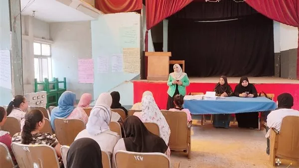 «وحدة السكان» تنظم ندوة توعوية لدعم دور المرأة في المجتمع المدني بمحافظة الأقصر «وحدة السكان» تنظم ندوة توعوية لدعم دور المرأة في المجتمع المدني بمحافظة الأقصر