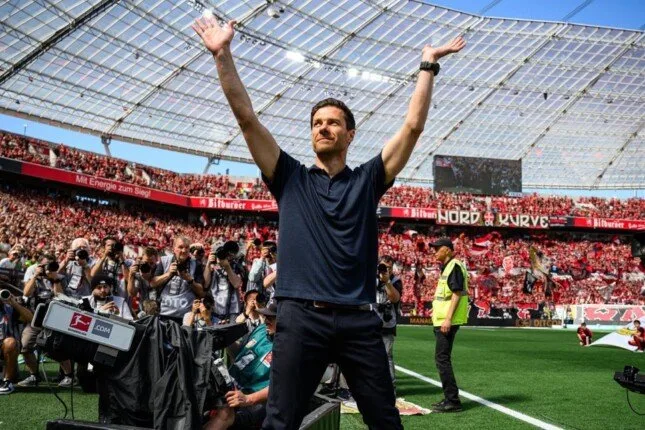 رسميًا.. ألونسو يتولى تدريب ريال مدريد حتى عام 2028 رسميًا.. ألونسو يتولى تدريب ريال مدريد حتى عام 2028