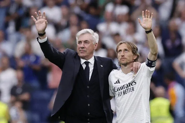 وداع عاطفي لأنشيلوتي ومودريتش في ختام رحلتهما مع ريال مدريد وداع عاطفي لأنشيلوتي ومودريتش في ختام رحلتهما مع ريال مدريد