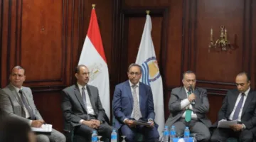 ورشة عمل شاملة في قنا لبحث تقييم التجمعات الاقتصادية ضمن برنامج تطوير صعيد مصر.