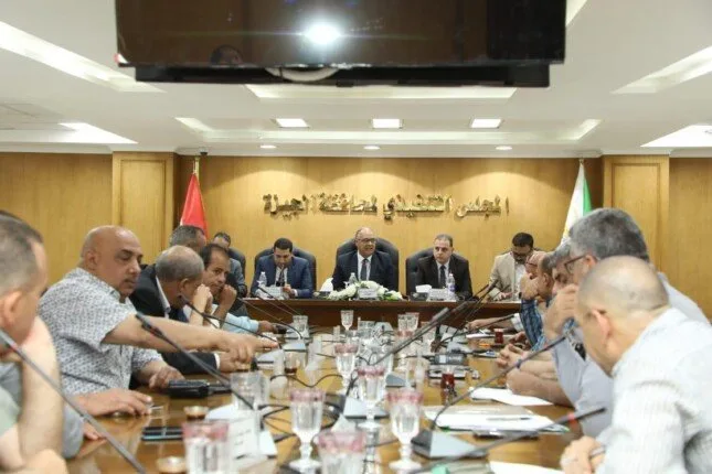 ورشة عمل لتحديث منظومة تراخيص المحال العامة بالجيزة
