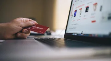 وزارة التجارة تحدث نقلة نوعية في التسوق عبر الإنترنت: إلغاء رسوم الشحن على الإرجاعات وحق التراجع يشمل الهواتف الذكية!