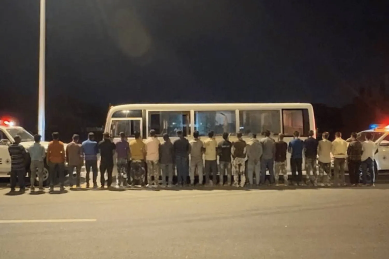 وزارة الداخلية: عقوبات بالسجن والغرامة لـ20 شخصًا مخالفًا لأنظمة الحج وزارة الداخلية: عقوبات بالسجن والغرامة لـ20 شخصًا مخالفًا لأنظمة الحج