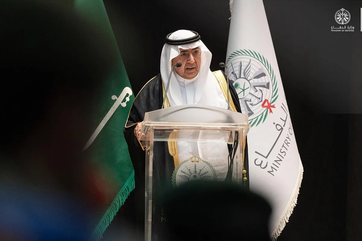 وزارة الدفاع تطرح مجموعة من المبادرات اللوجستية لتعزيز استعداد القوات المسلحة القتالية وزارة الدفاع تطرح مجموعة من المبادرات اللوجستية لتعزيز استعداد القوات المسلحة القتالية