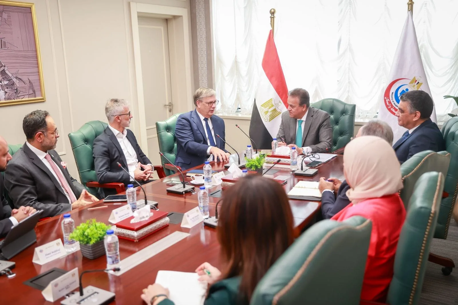 وزارة الصحة توقّع اتفاقية تعاون مع شركة فيليبس لتطوير صناعة الأجهزة الطبية في مصر وزارة الصحة توقّع اتفاقية تعاون مع شركة فيليبس لتطوير صناعة الأجهزة الطبية في مصر