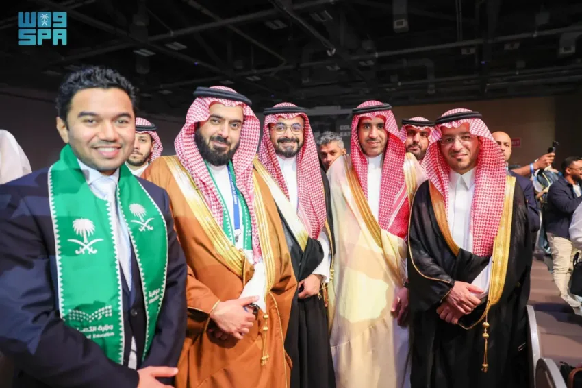 وزارة الصناعة تختتم فعالياتها في آيسف 2025 بدعم الموهوبين في مجال الريادة للطاقة والصناعة وزارة الصناعة تختتم فعالياتها في آيسف 2025 بدعم الموهوبين في مجال الريادة للطاقة والصناعة