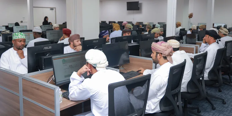 وزارة العمل تنظم اختبارات ومقابلات للفرص الوظيفية المتاحة في الجهات الحكومية وزارة العمل تنظم اختبارات ومقابلات للفرص الوظيفية المتاحة في الجهات الحكومية