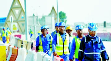 وزارة العمل: يجب على أصحاب العمل توفير عيادة طبية لكل 500 موظف في المواقع الكبيرة.