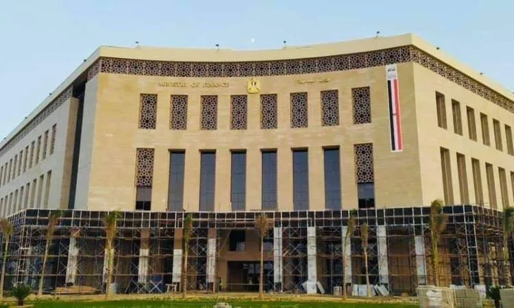 وزارة المالية: توقعات بمدفوعات فوائد تصل إلى حوالي 2.2 تريليون جنيه في الميزانية الجديدة وزارة المالية: توقعات بمدفوعات فوائد تصل إلى حوالي 2.2 تريليون جنيه في الميزانية الجديدة