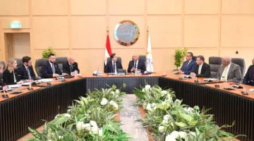 وزارة النقل تناقش مع السويد تطوير صناعة الحافلات الكهربائية محليًا