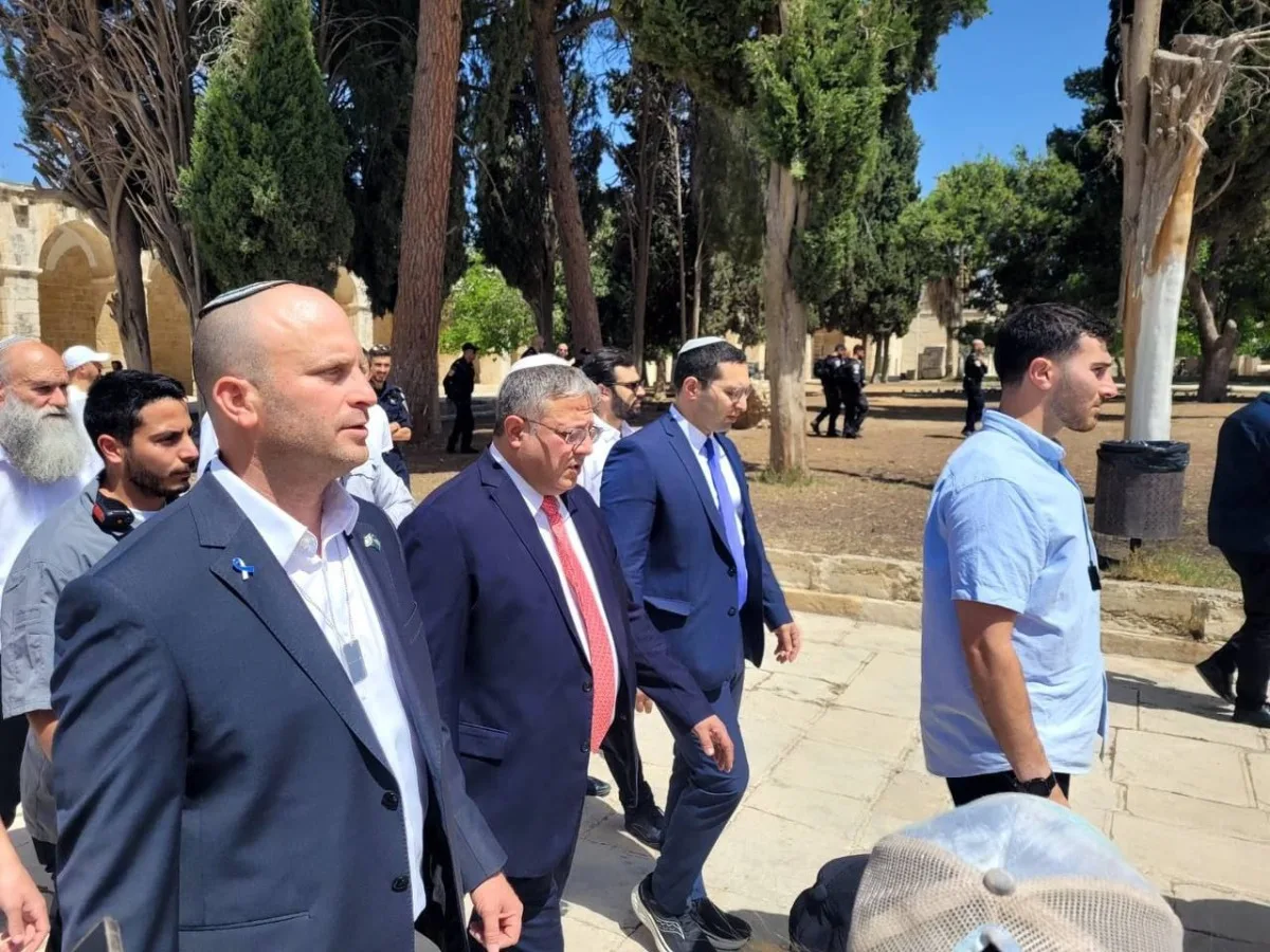 وزير الأمن الإسرائيلي يتوجه إلى المسجد الأقصى في ذكرى احتلال القدس وزير الأمن الإسرائيلي يتوجه إلى المسجد الأقصى في ذكرى احتلال القدس