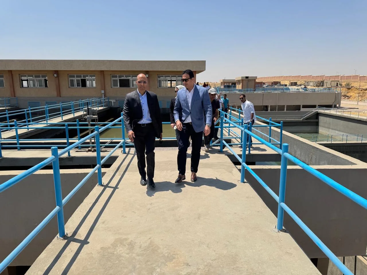 وزير الإسكان: بدء تشغيل جزئي للمرحلة الثانية وإدخالها الخدمة من محطة مياه القاهرة الجديدة وزير الإسكان: بدء تشغيل جزئي للمرحلة الثانية وإدخالها الخدمة من محطة مياه القاهرة الجديدة